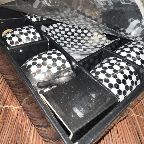 Coffee cup set new with checkerboard mirror design