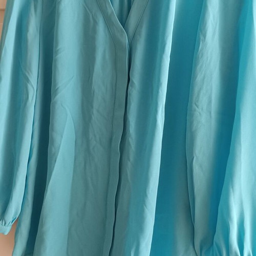 Ralph Lauren blouse Small like new, turquoise color, 3/4 sleeve