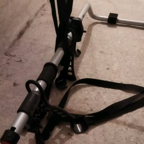 Thule bike rack for 3 bikes used