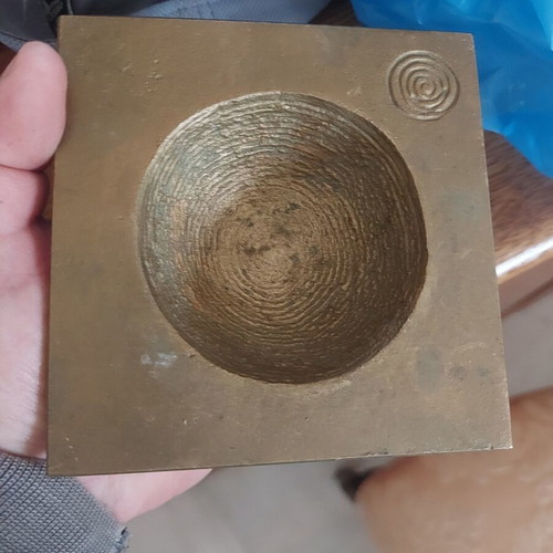 Zolotas brass ashtray used, good condition