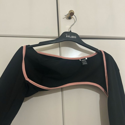 Blouse Shein black and pink size M like new