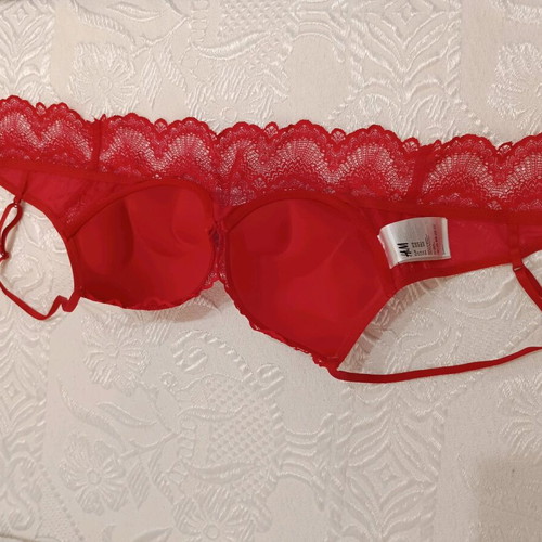 H&M red lace bra 80B push up like new