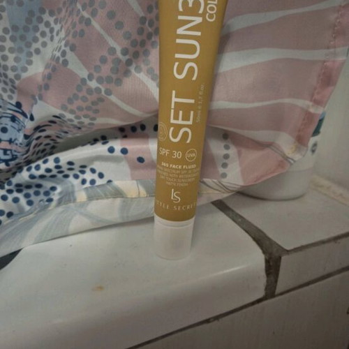Little Secrets Set Sun30 Color 365 Face Fluid Sunscreen 50ml new
