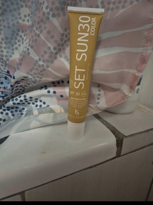 Little Secrets Set Sun30 Color 365 Face Fluid Sunscreen 50ml new