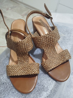 Voi&Noi brown sandals size 37 used
