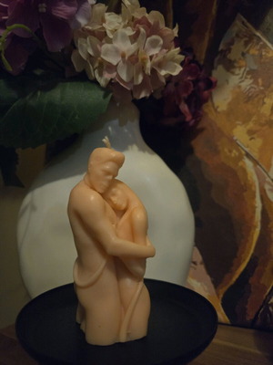 Candle Prегърни ме custom made from soy wax