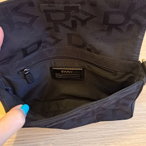 DKNY shoulder bag black like new