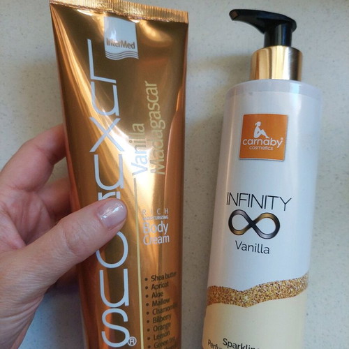 Body cream sealed and sparkling body lotion like new