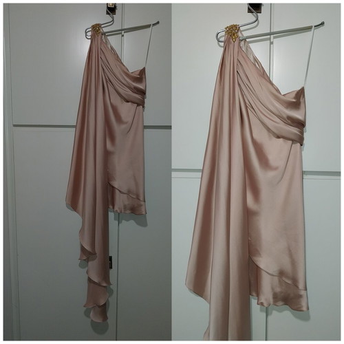 Dress like new, gold color, sizes S and M