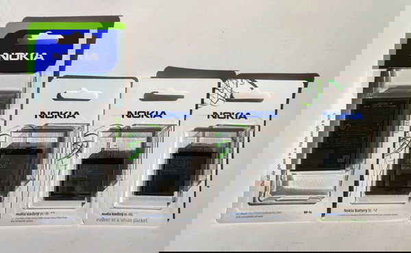 Αυθεντικές, σφραγισμένες NOKIA μπαταρίες κινητού.