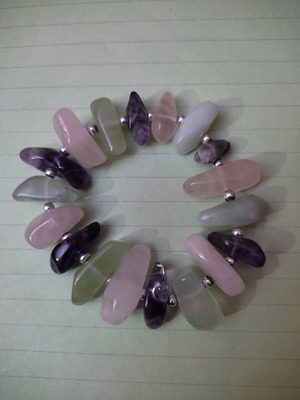 Bracelet with semi-precious stones new with amethyst, jade and rose quartz