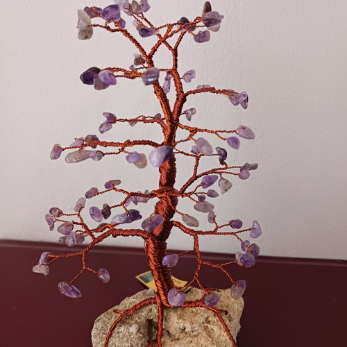 Tree with varnished copper wire and amethyst crystals new