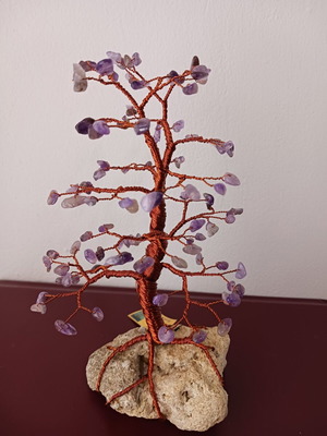 Tree with varnished copper wire and amethyst crystals new