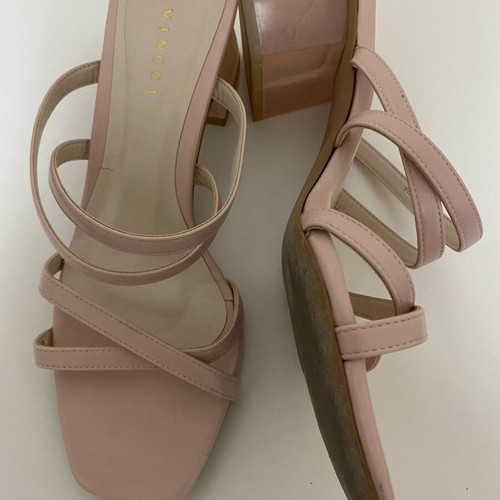 Vince Camuto pink sandals like new, size 37