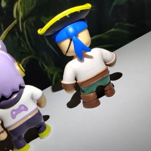 Stumble Guys figures Pirate Seadog (S3) & Streamer Sophia (S2)