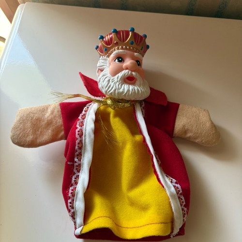 King puppet for puppet theater like new