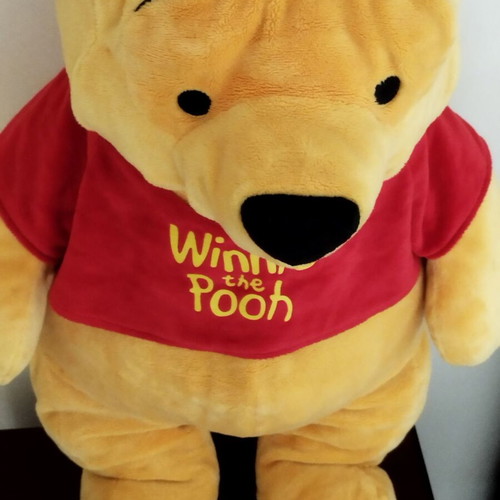 Winnie The Pooh Giant Soft Toy like new, 80cm, official Disney
