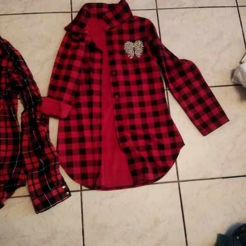 Women's shirts pack of 2, like new, black and red