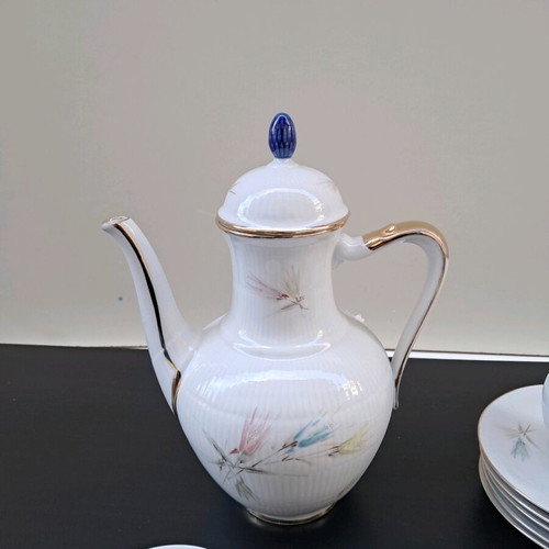 Bavaria tea set like new with jug, creamer, and 5 cups