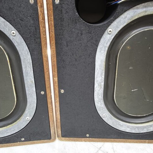KEF SP 1004 speakers used
