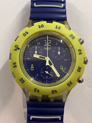 Swatch Aqua Chrono Fluo in Water watch