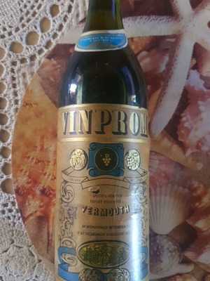 Βερμούτ Vinprom vintage μπουκάλι καινούργιο, βουλγαρική κομμουνιστική εποχή
