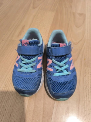 New balance νουμερο 23.5