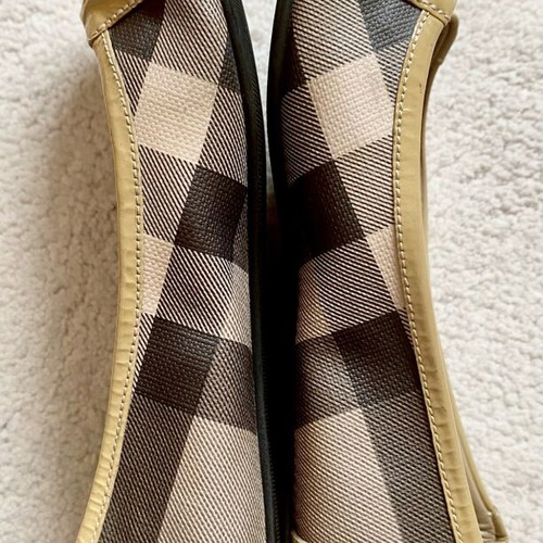 Burberry ballet flats used size 38 beige with fabric case