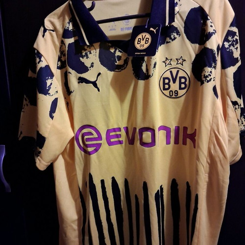 Borussia Dortmund Home Jersey new, authentic, size Large