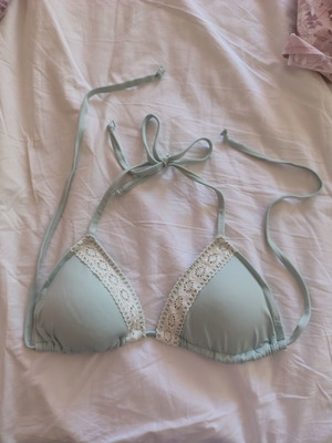 Primark women's bikini top size 40 like new, blue with white lace