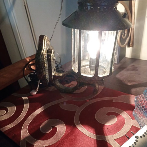 Metal outdoor light like new