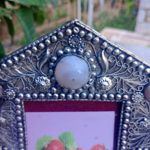Alpaca frame with agate stone insets like new