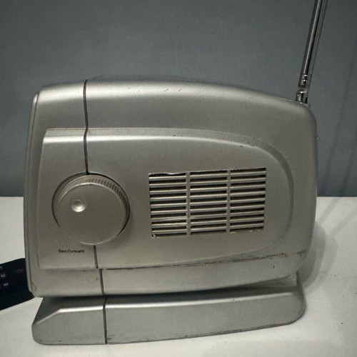 Retro TV used with built-in radio