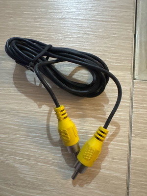 RCA cable single used yellow