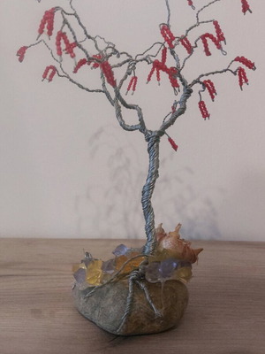 Decorative tree made of wire and beads new