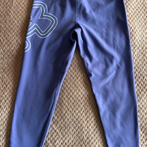 Under Armour fitness leggings used, kids purple XS size 5-6 years