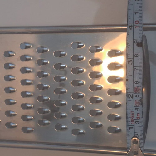 RÖSLE grater like new with wire handle and food residue holder