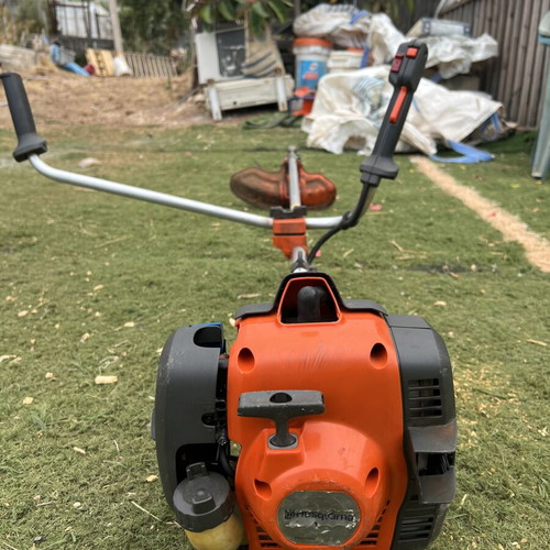 Husqvarna 325R brushcutter like new