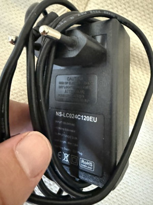 Charger with rare plug like new