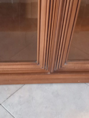 Showcase like new condition