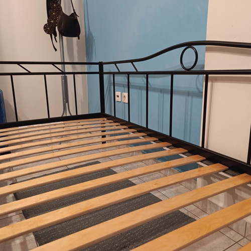Ramsta bed 90 x 200 cm like new, black metal frame with wooden slats