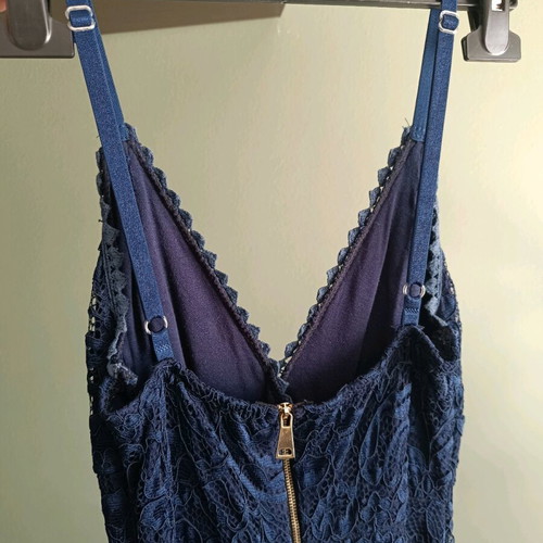 Mini dress used with lace in dark blue