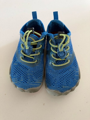 Barefoot Saguaro Kid's Smart I shoes size 30 like new, blue sports