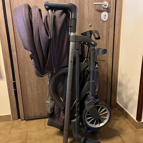 Inglesina Trilogy City stroller system with Isofix base gift, like new