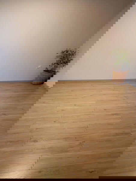 Πάτωμα laminate 8mm για 29τ.μ.