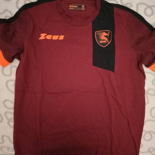 Salernitana training shirt like new, medium size