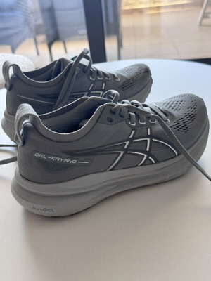 Asics Gel-Kayano 31 Γυναικεία Παπούτσια Τρεξίματος Μεταχειρισμένα Μέγεθος 37.5