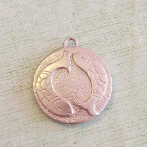 Vintage Large Pisces Zodiac Pendant medal like new, 4cm
