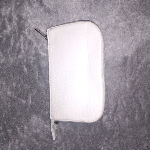 Women's shoulder bag used