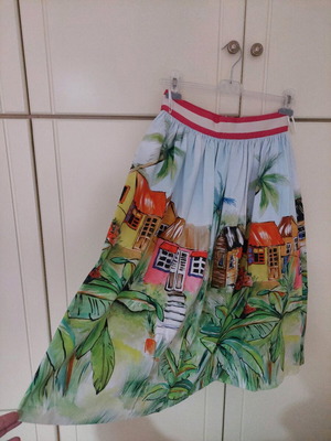 Manolo midi skirt in a-line with unique multicolor pattern like new